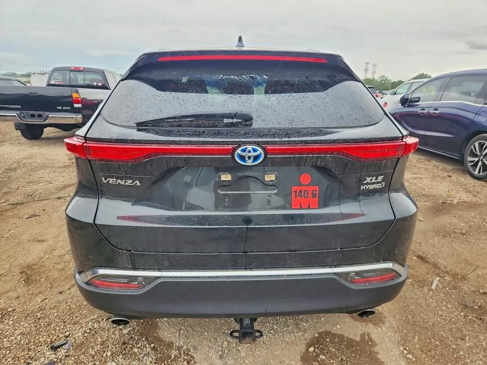 2021 TOYOTA VENZA XLE  