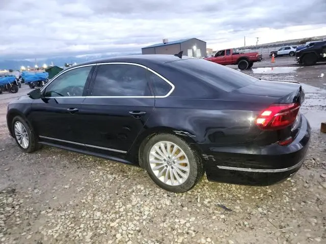 2017 VOLKSWAGEN PASSAT SE  