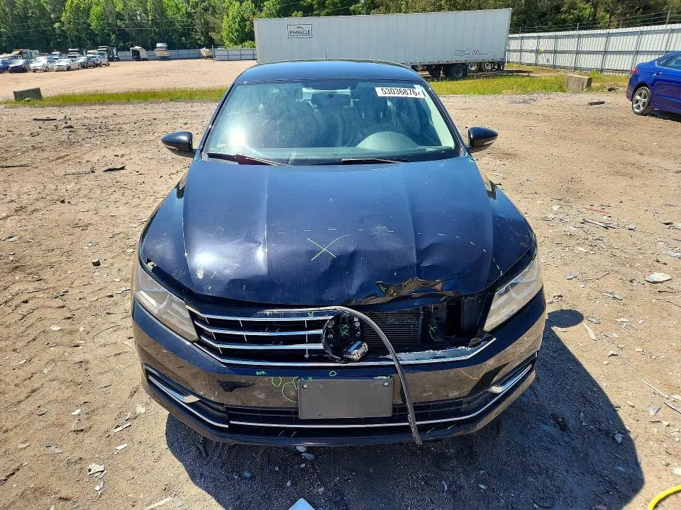 2017 VOLKSWAGEN PASSAT S  