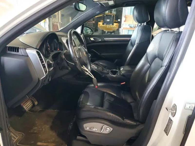 2013 PORSCHE CAYENNE TURBO  
