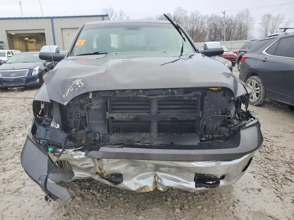 2014 RAM 1500 SLT  