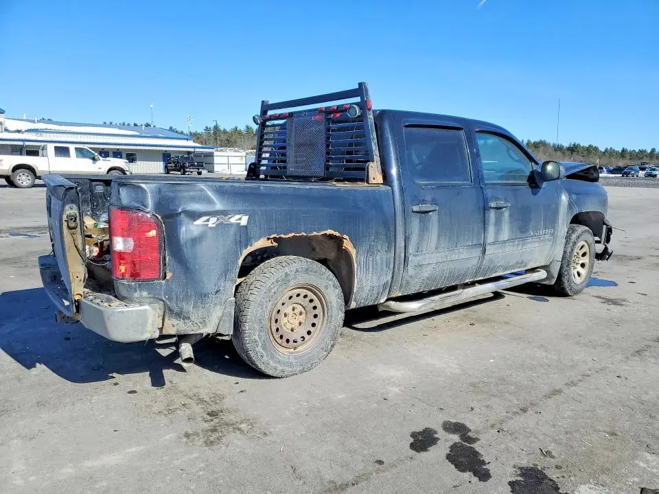 2011 CHEVROLET SILVERADO K1500 LT  