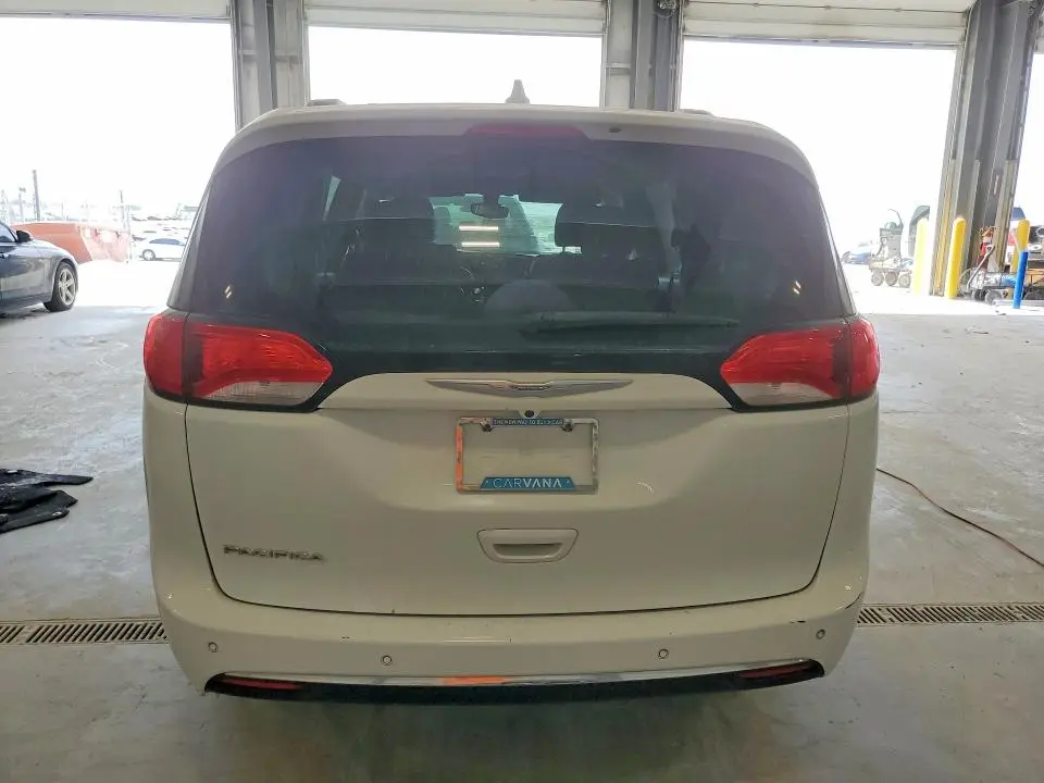 2017 CHRYSLER PACIFICA TOURING L  