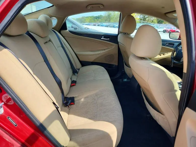 2012 HYUNDAI SONATA GLS  