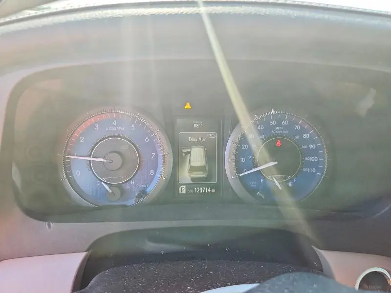 2015 TOYOTA SIENNA   