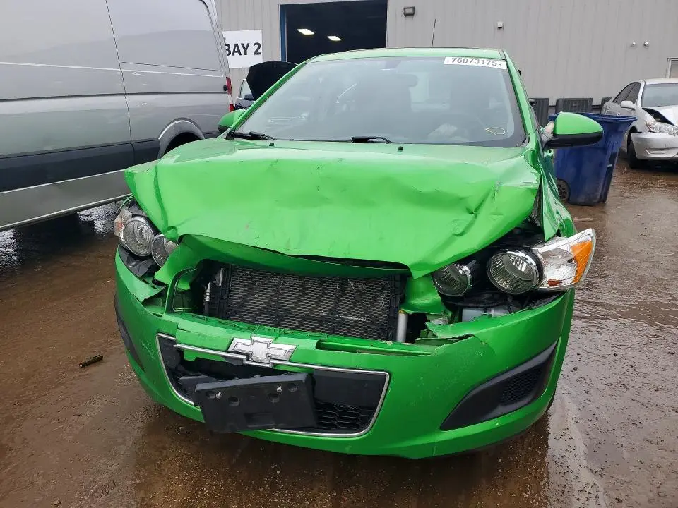 2015 CHEVROLET SONIC LT  