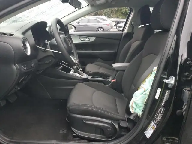 2023 KIA FORTE LX  