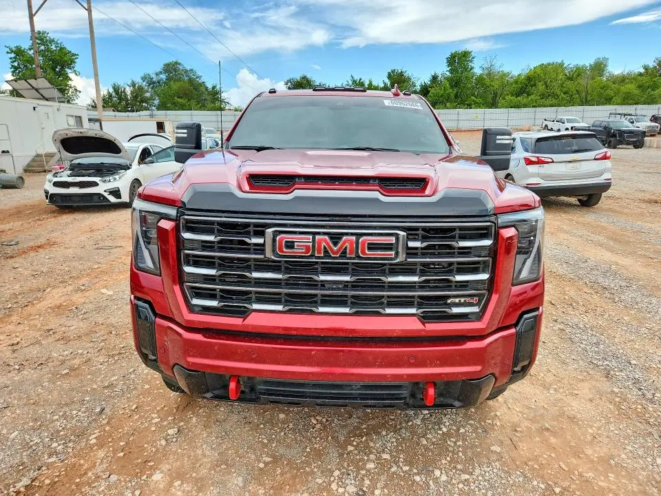 2025 GMC SIERRA K2500 AT4  