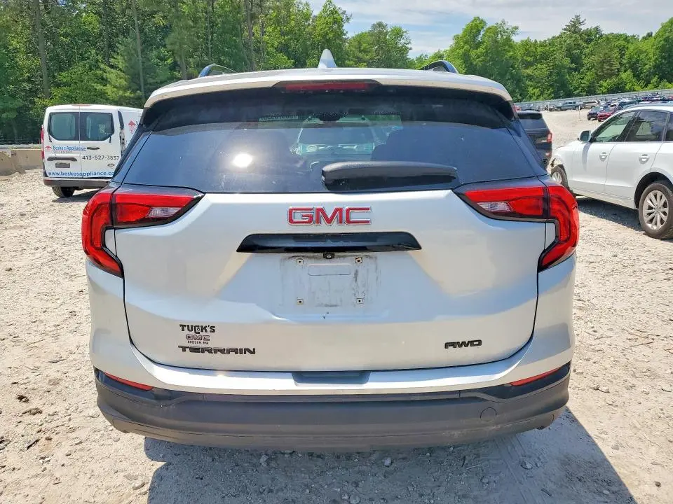 2021 GMC TERRAIN SLT  