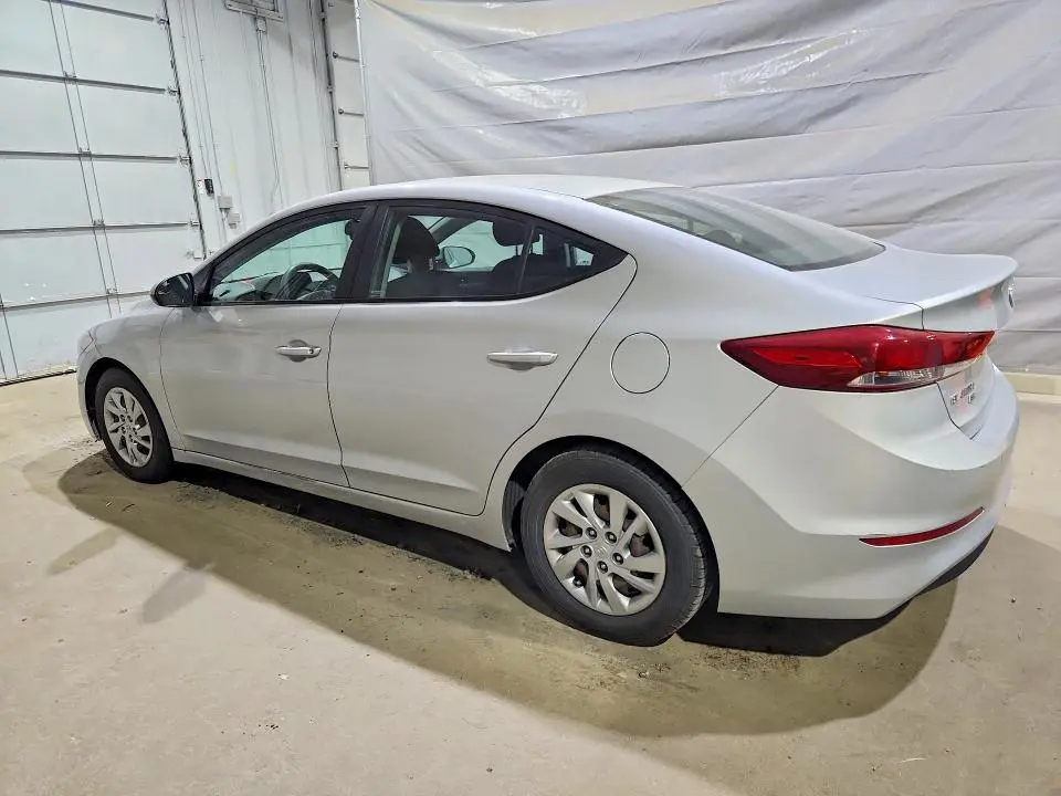 2018 HYUNDAI ELANTRA SE  
