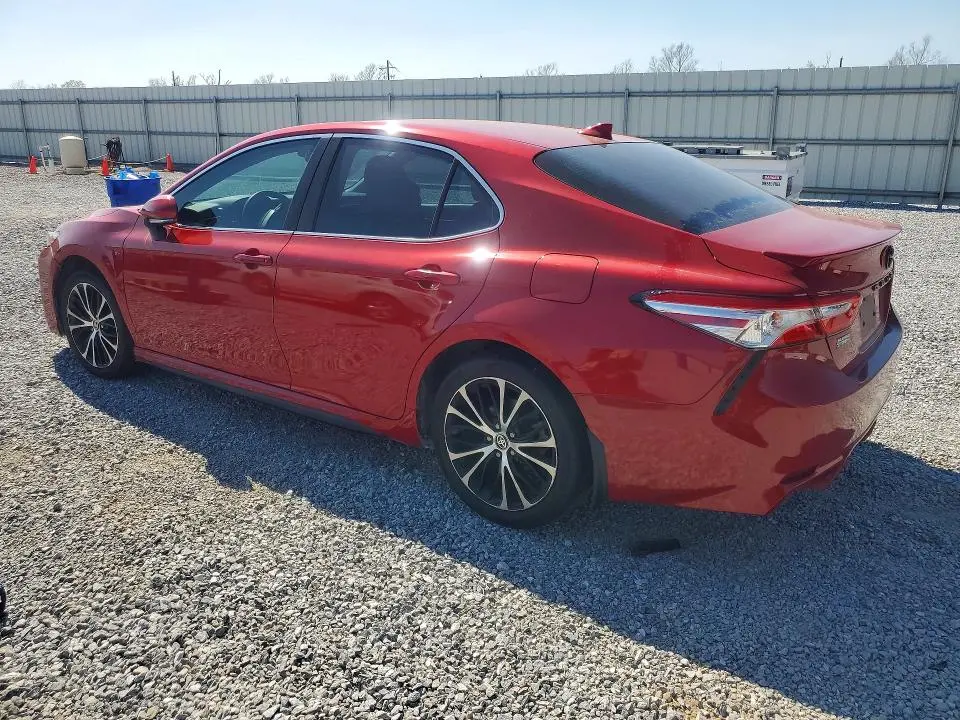 2020 TOYOTA CAMRY SE  