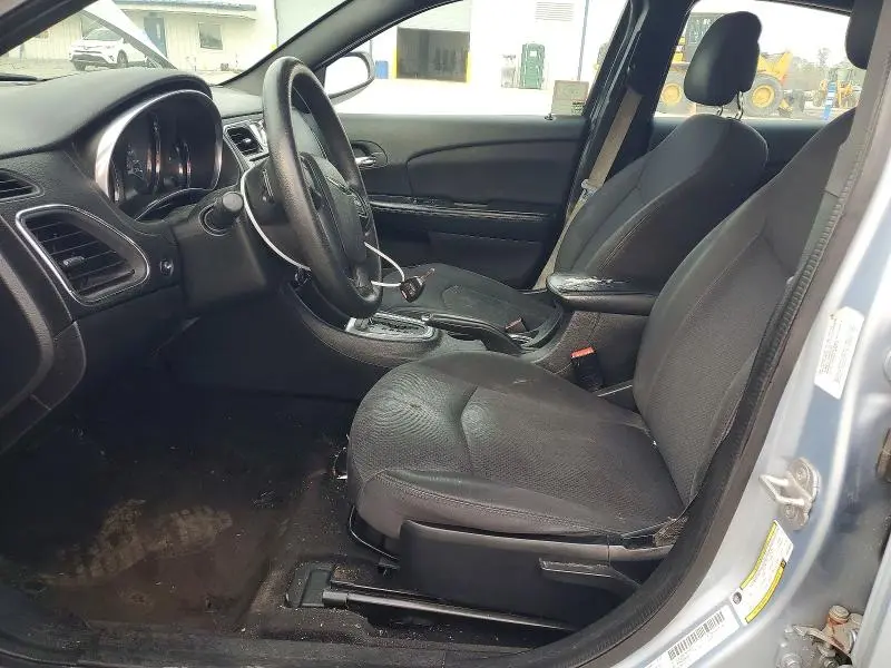 2013 CHRYSLER 200 LX  