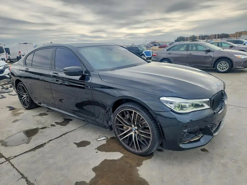 2018 BMW 750 XI  