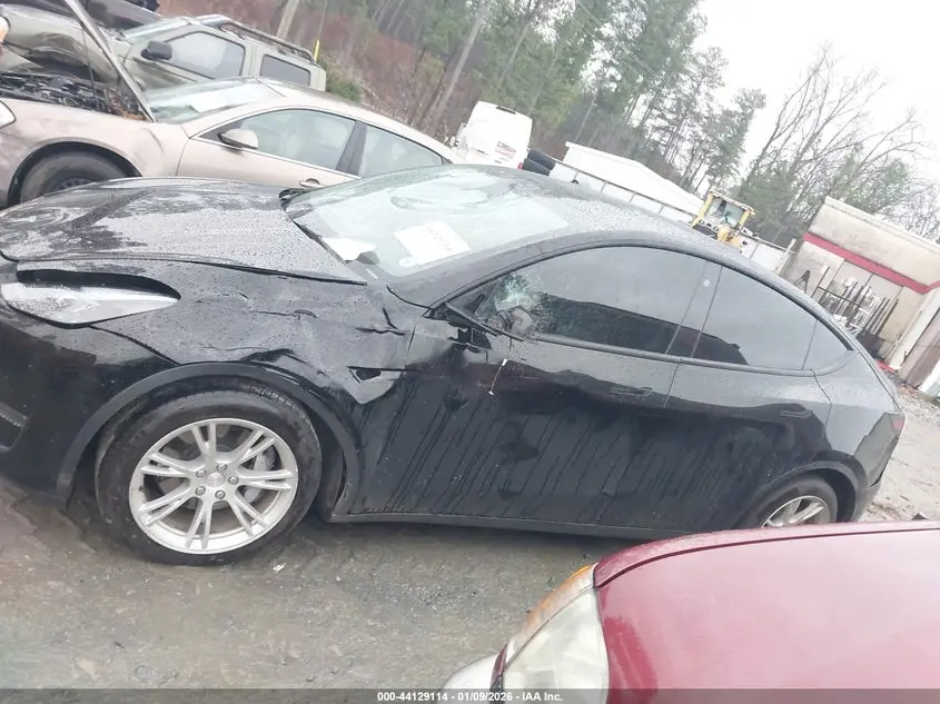 2022 TESLA MODEL Y LONG RANGE DUAL MOTOR ALL-WHEEL DRIVE