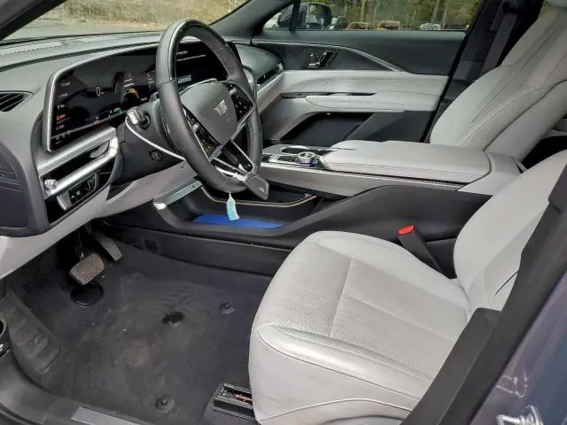 2024 CADILLAC LYRIQ LUXURY  