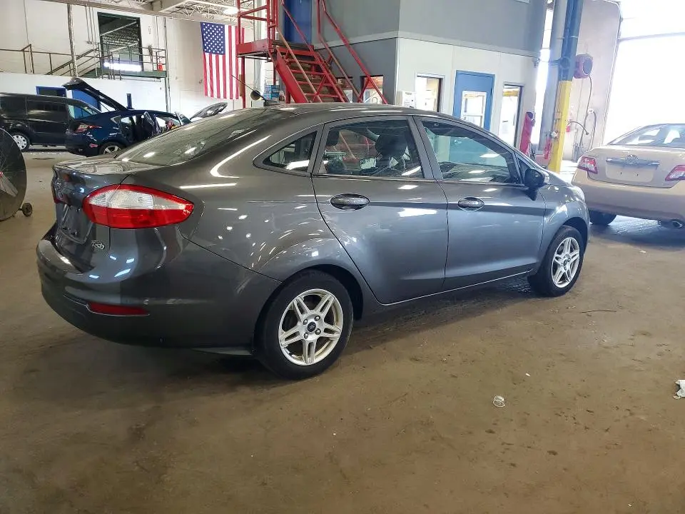 2018 FORD FIESTA SE  