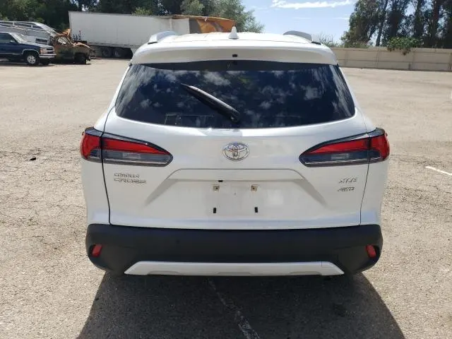 2023 TOYOTA COROLLA CROSS XLE  