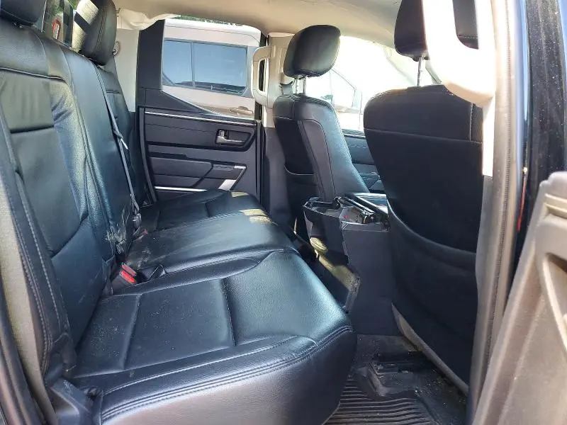 2023 TOYOTA TUNDRA SR5  