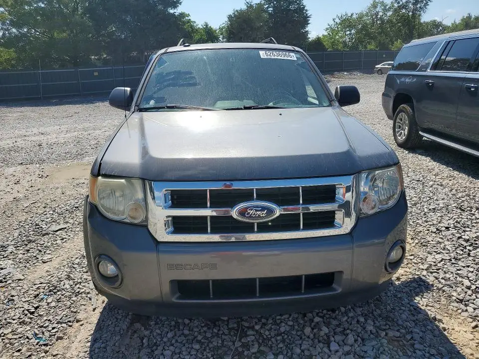 2011 FORD ESCAPE XLT  
