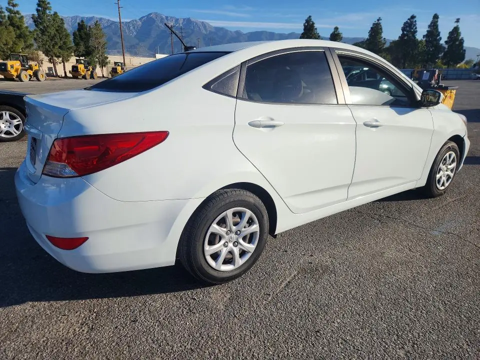 2014 HYUNDAI ACCENT GLS  