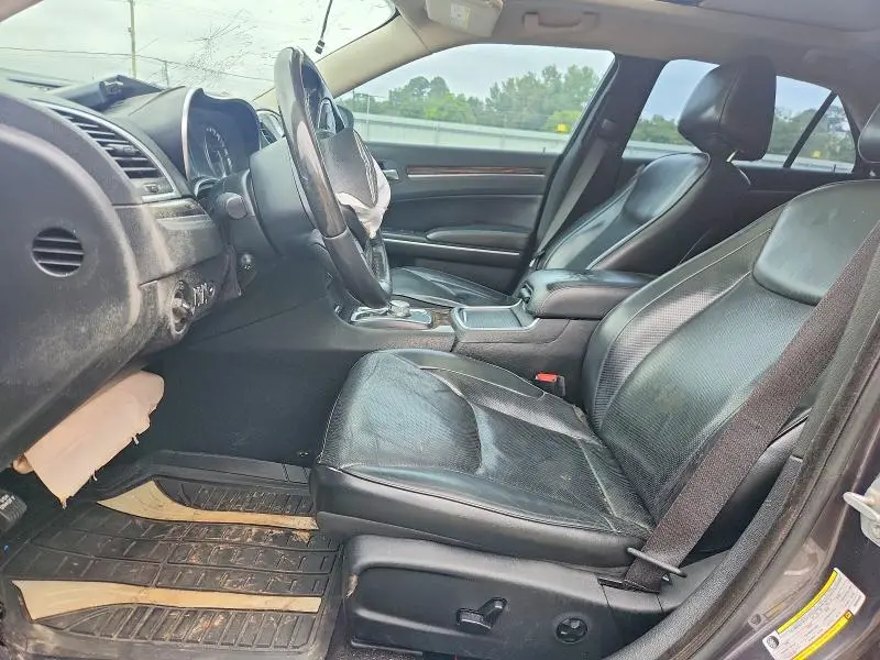 2019 CHRYSLER 300 LIMITED  