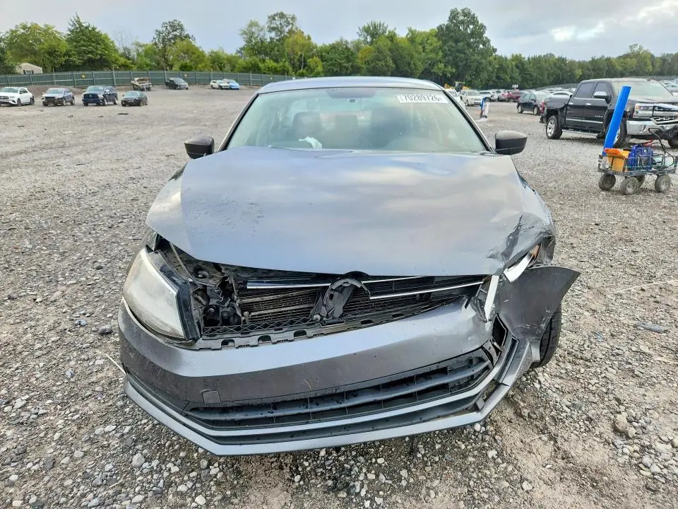 2016 VOLKSWAGEN JETTA SE  