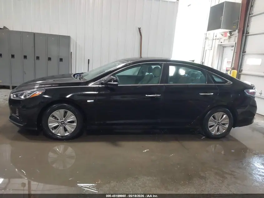 2018 HYUNDAI SONATA HYBRID SE