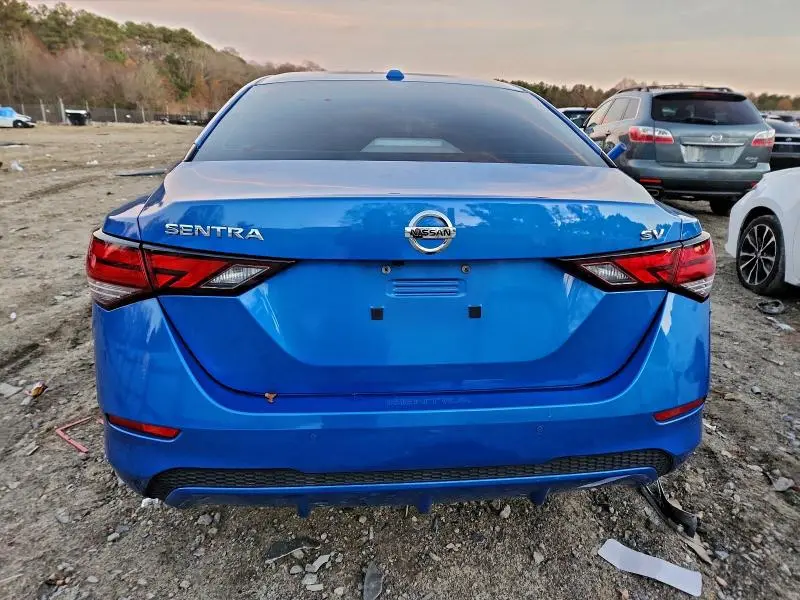 2022 NISSAN SENTRA SV  