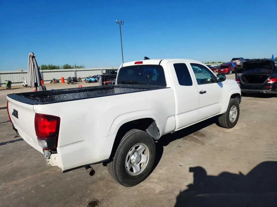 2019 TOYOTA TACOMA SR  