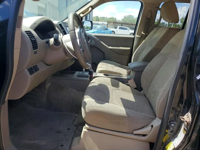 2015 NISSAN FRONTIER S  