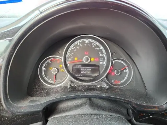 2018 VOLKSWAGEN BEETLE S  