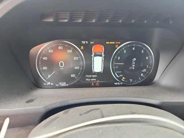 2018 VOLVO XC90 T6