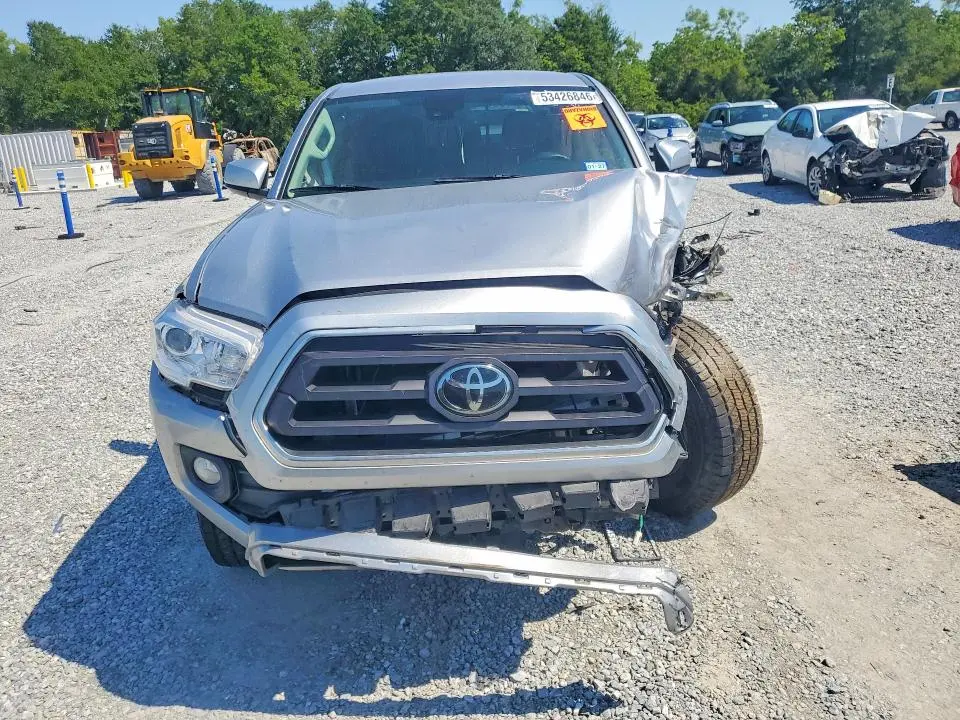 2022 TOYOTA TACOMA SR5 V6  