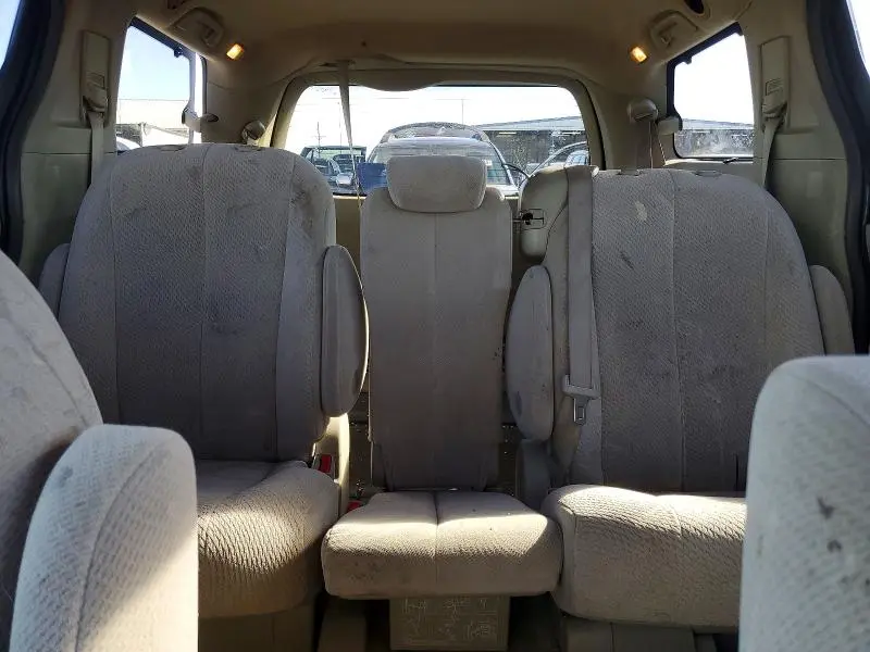 2011 TOYOTA SIENNA LE  