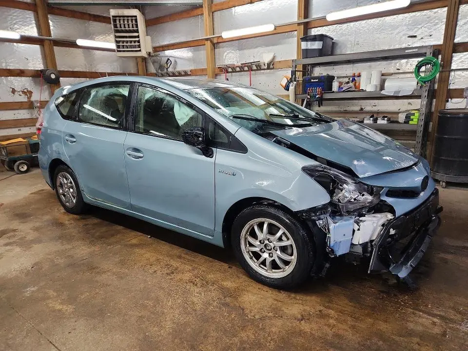 2015 TOYOTA PRIUS V   