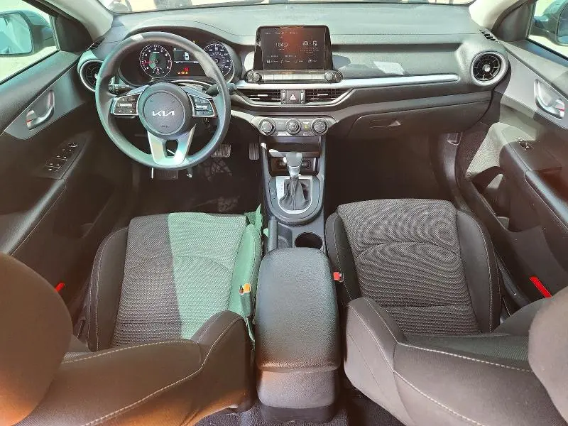 2022 KIA FORTE LXS  