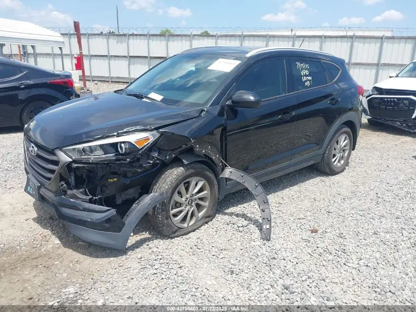 2016 HYUNDAI TUCSON SE