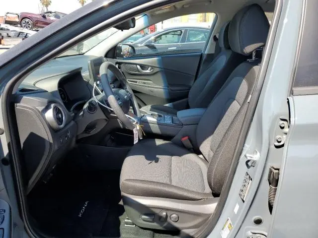2023 HYUNDAI KONA SE  