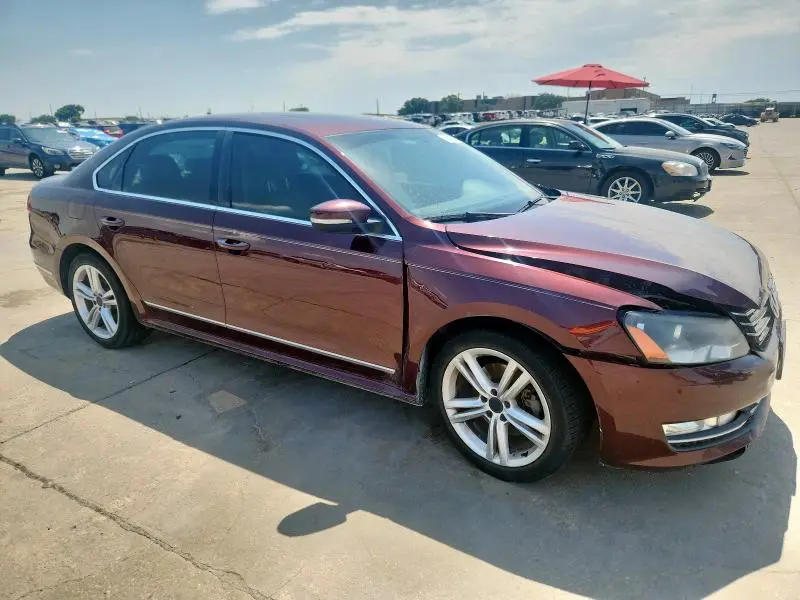 2013 VOLKSWAGEN PASSAT SEL  