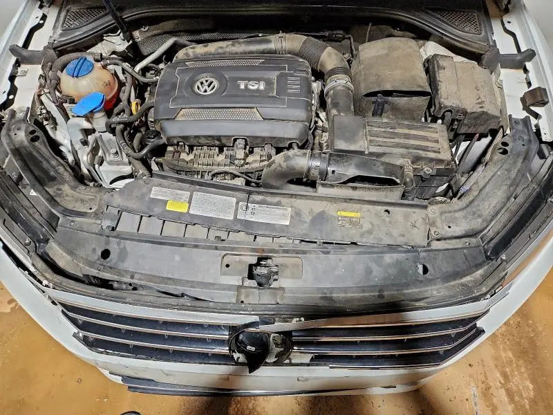 2017 VOLKSWAGEN PASSAT SE  