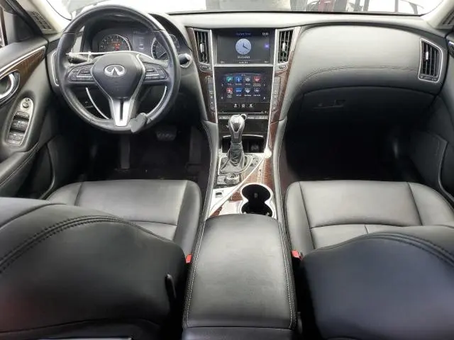 2018 INFINITI Q50 LUXE  