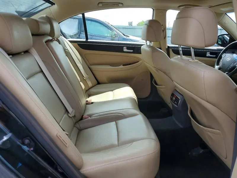 2013 HYUNDAI GENESIS 5.0L  