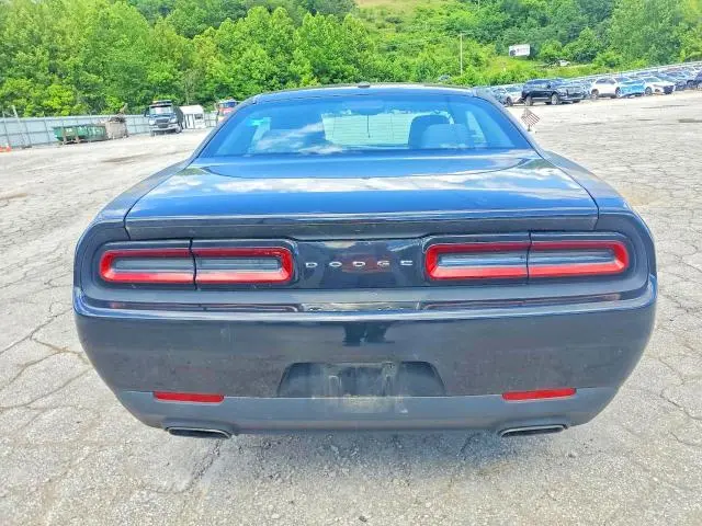 2016 DODGE CHALLENGER SXT  
