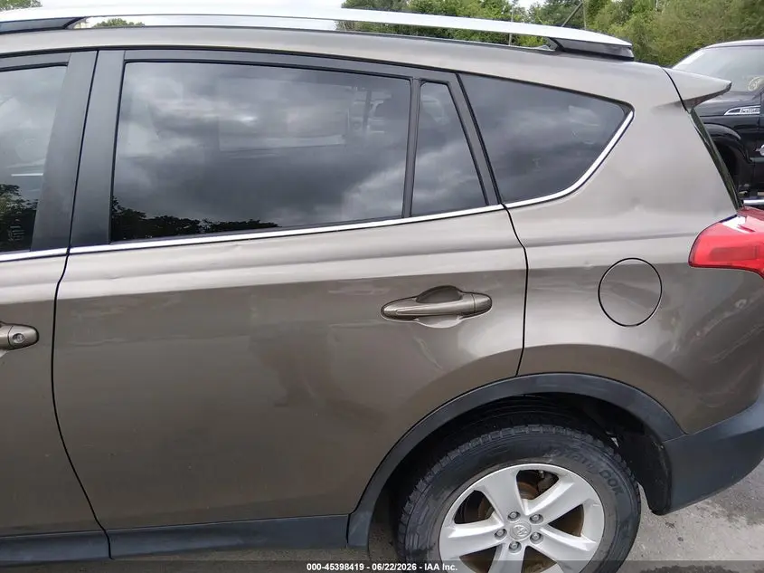 2014 TOYOTA RAV4 XLE