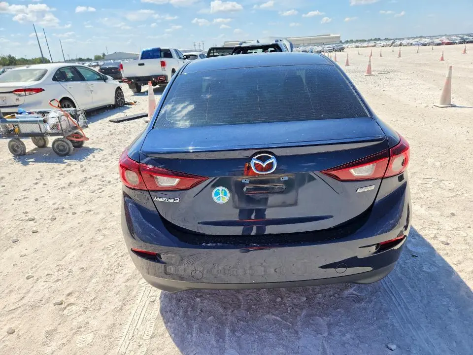 2018 MAZDA 3 TOURING  