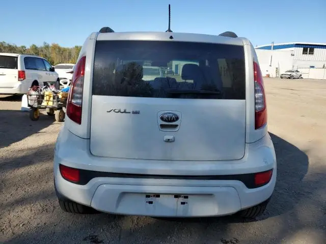 2013 KIA SOUL +  