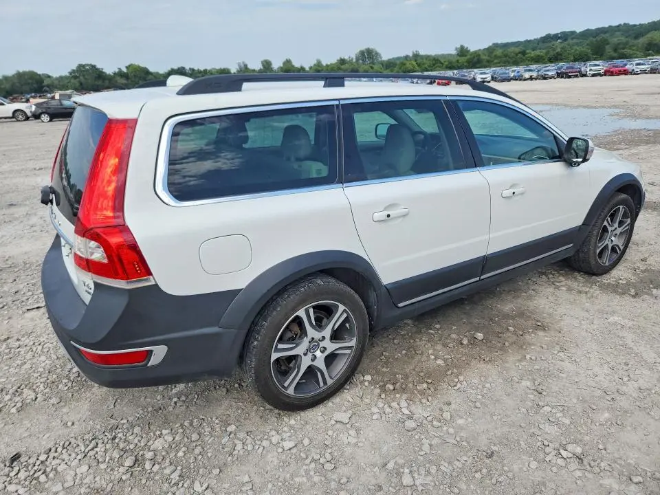 2014 VOLVO XC70 T6  
