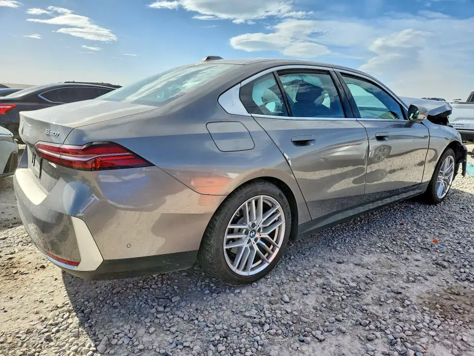 2024 BMW 530 XI  