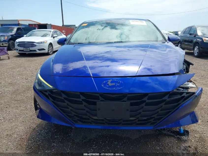 2022 HYUNDAI ELANTRA SEL