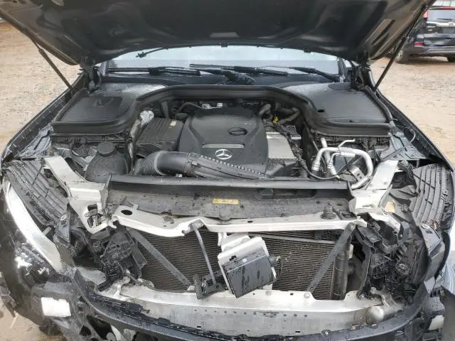 2017 MERCEDES-BENZ GLC 300